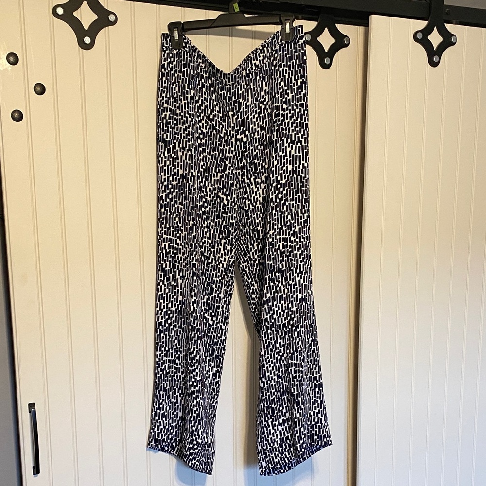 Chico’s Stylish Black and White Women's Pants Size 2- 12/14